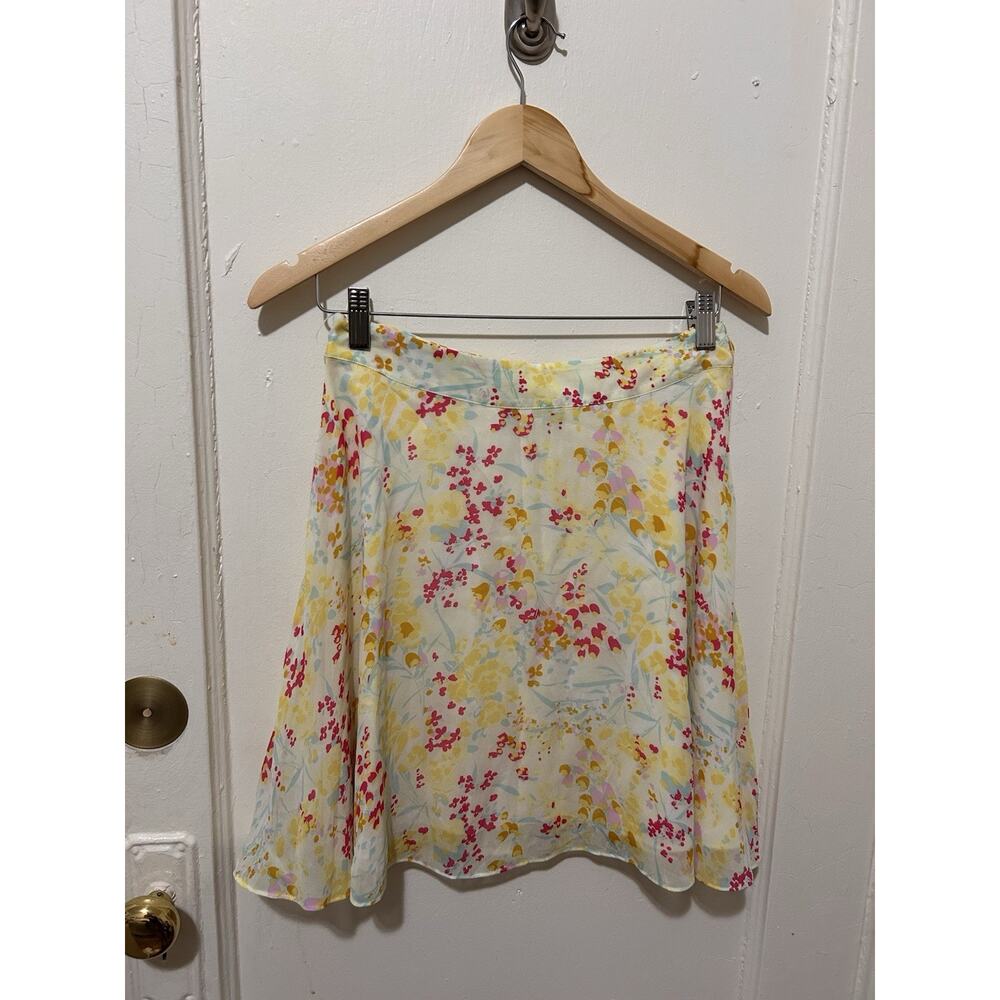 REISS Yellow Floral Flowy Mini Skirt | 6 - Picture 2 of 4